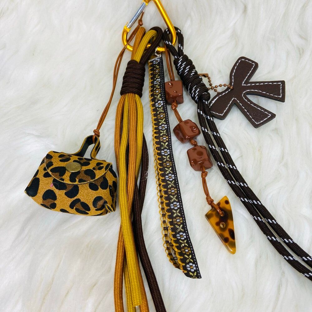 Bag Keychain - Picture 3 of 4